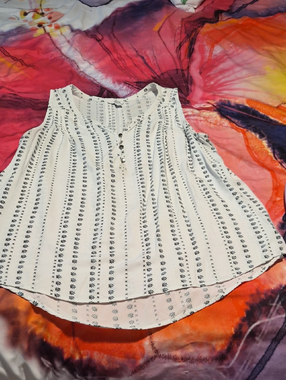 Sonoma White Sleeveless Striped Geo-Print Camisole